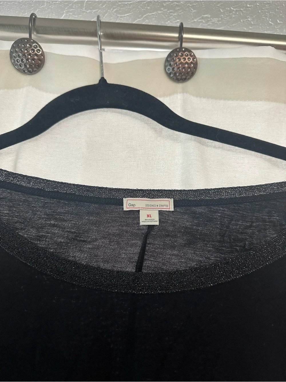 GAP Black Long-Sleeve Scoop Neck Tee Size XL - Picture 2 of 5